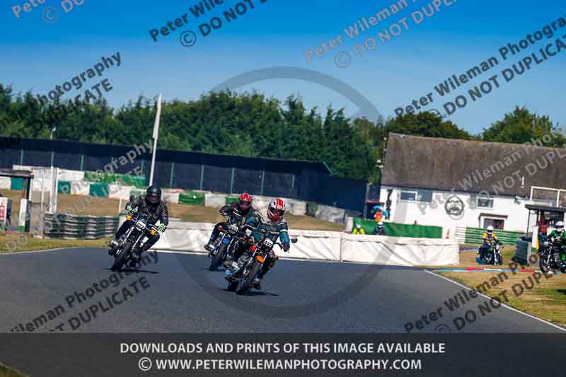 Vintage motorcycle club;eventdigitalimages;mallory park;mallory park trackday photographs;no limits trackdays;peter wileman photography;trackday digital images;trackday photos;vmcc festival 1000 bikes photographs